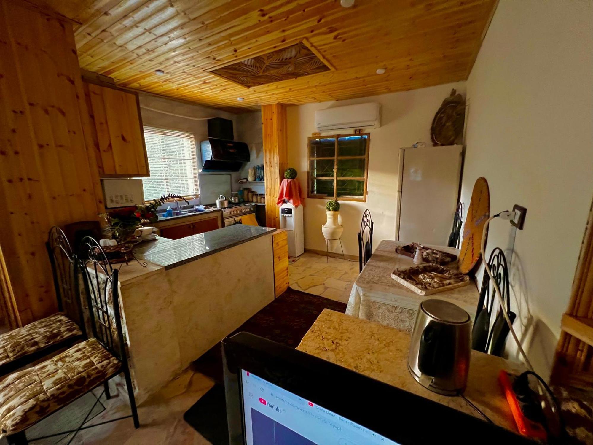 Maison d'hôtes Oak Farm مزرعة الملّول à ‘Ajlūn Extérieur photo