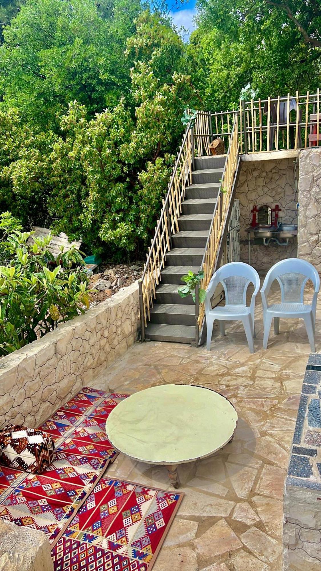 Maison d'hôtes Oak Farm مزرعة الملّول à ‘Ajlūn Extérieur photo